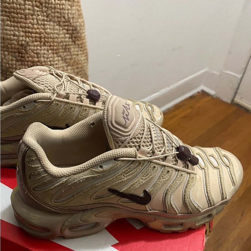Nike Tan Air Max Sneakers